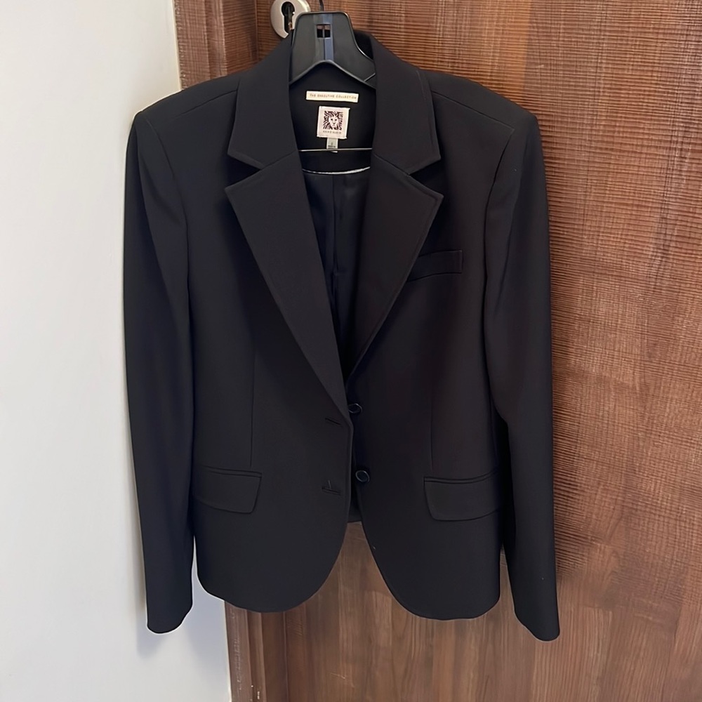 Anne Klein woman’s blazer size 8